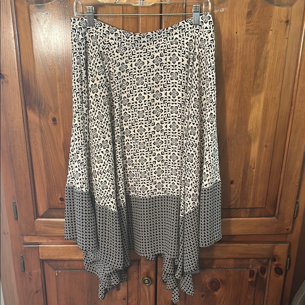 Elegant Black and White Patterned Handkerchief Skirt